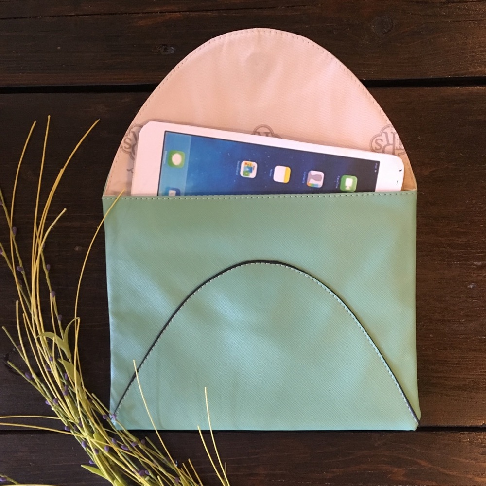 NEW iPad tablet notebook holder case